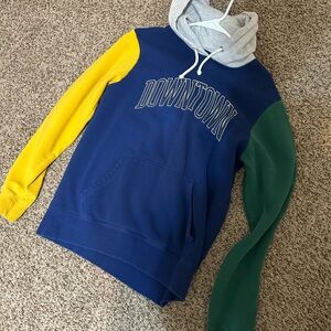 Colorblock Hoodie with 'Downtown' Print 90s style